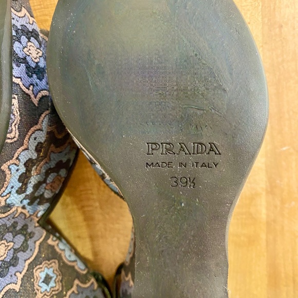 Stunning Prada Metallic Jacquard Wedges Eu 39.5 ( Eu 39 ran small) - Picture 7 of 9